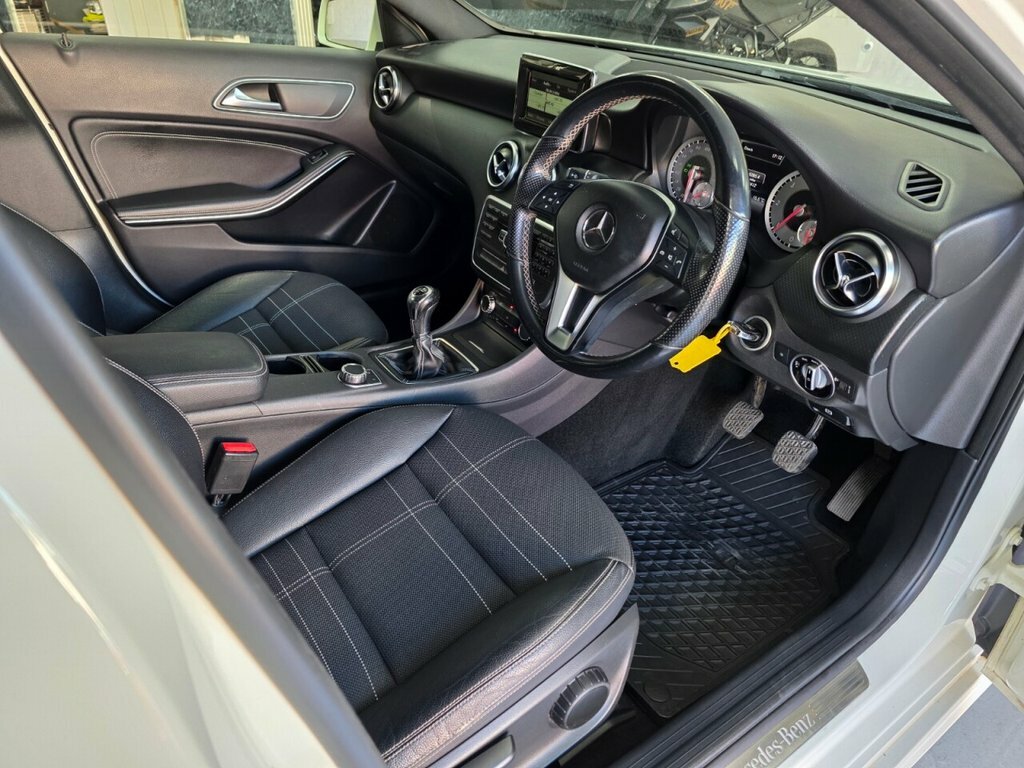 Mercedes-Benz A Class Hatchback SH14YSM White #3