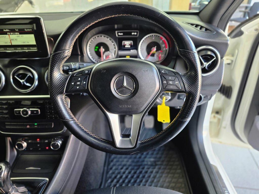 Mercedes-Benz A Class Hatchback SH14YSM White #4