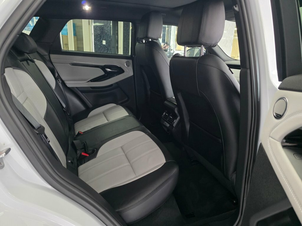 Land Rover Range Rover Evoque 2L First Edition SB20EDV White #2