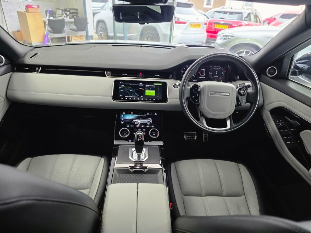 Land Rover Range Rover Evoque 2L First Edition SB20EDV White #4