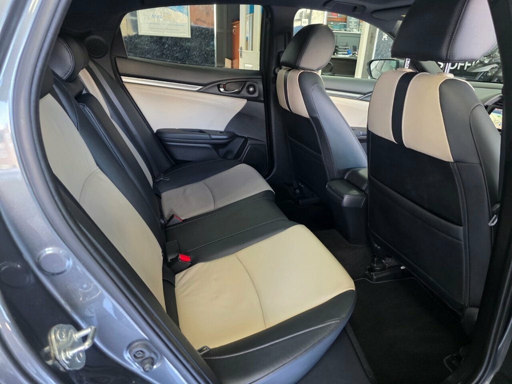 Honda Civic 1L Ex YN69WWH Silver #2