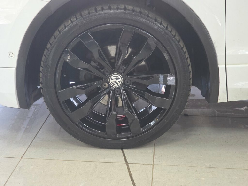 Volkswagen Tiguan Suv RS51MCL White #4