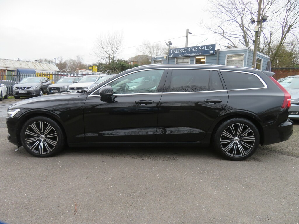 Volvo V60 D3 Inscription Plus KO69UHK Black #4