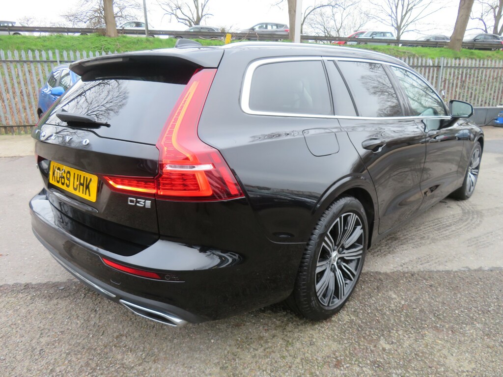Volvo V60 D3 Inscription Plus KO69UHK Black #5