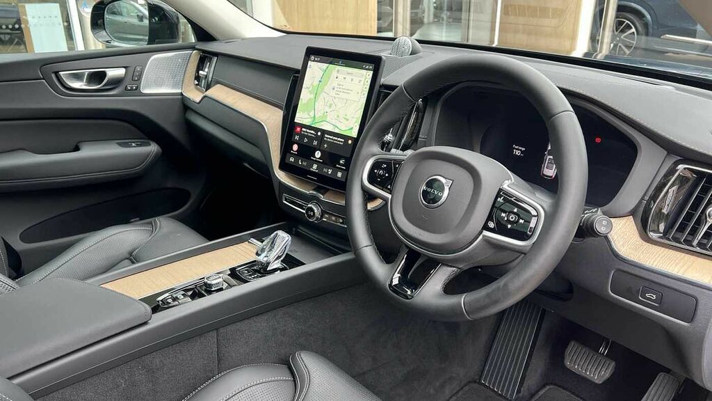 Volvo XC60 2.0 Ultra, B5 Awd Mild Hybrid, Dark Bower WF75CGO #4