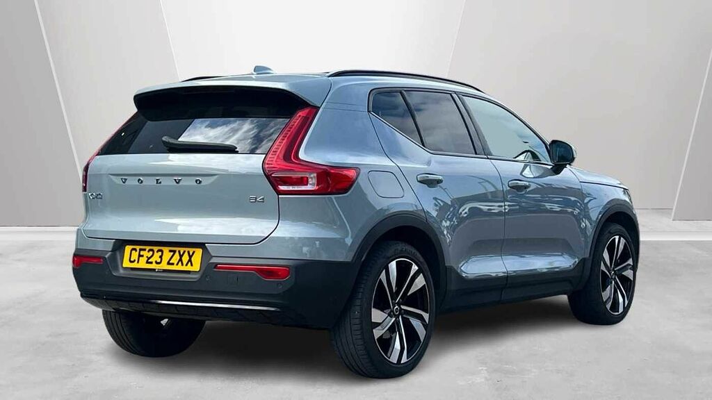 Volvo XC40 2.0 Ultimate, B4 Mild Hybrid, Dark Sunroo CF23ZXX #2