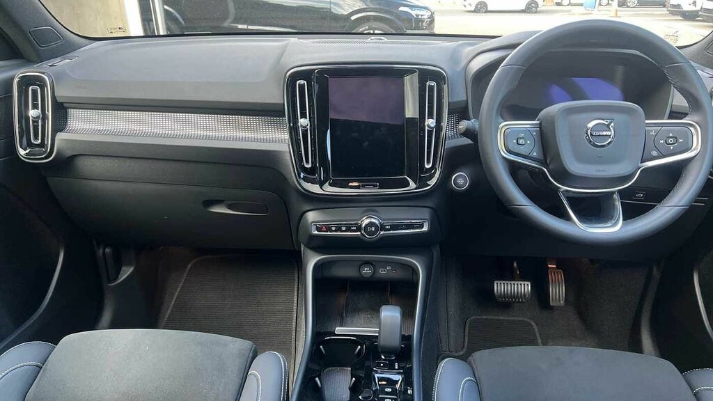 Volvo XC40 2.0 Ultimate, B4 Mild Hybrid, Dark Sunroo CF23ZXX #4