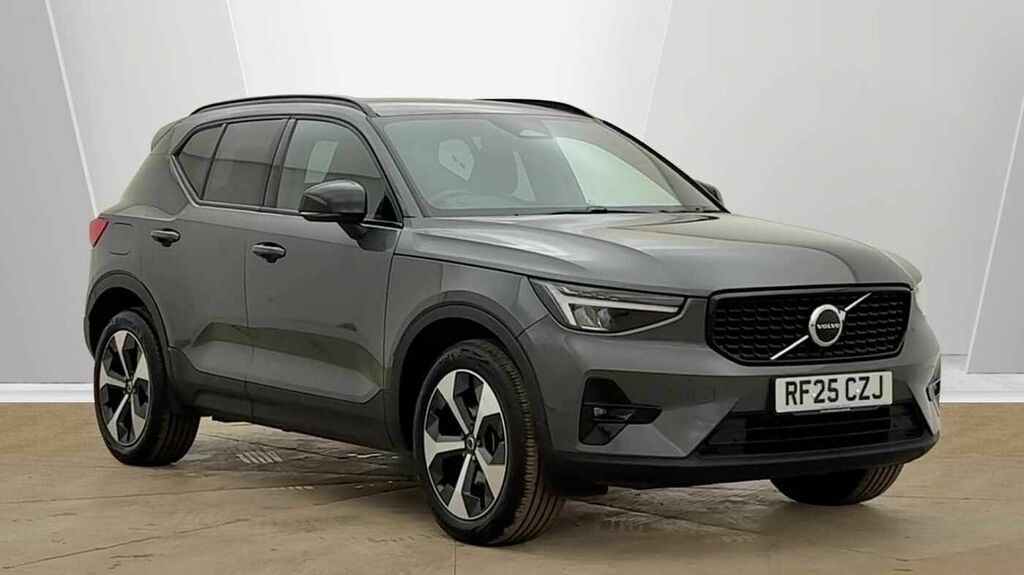 Volvo XC40 2.0 Plus, B3 Mild Hybrid, Dark 