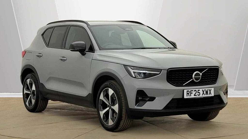 Volvo XC40 2.0 Plus, B4 Mild Hybrid, Dark 