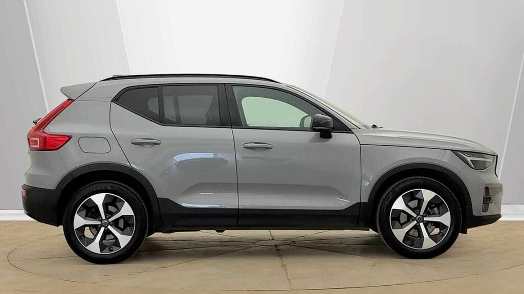 Volvo XC40 2.0 Plus, B4 Mild Hybrid, Dark RF25XWX #2