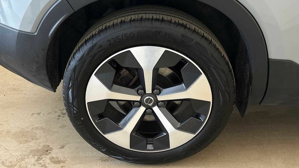 Volvo XC40 2.0 Plus, B4 Mild Hybrid, Dark RF25XWX #4