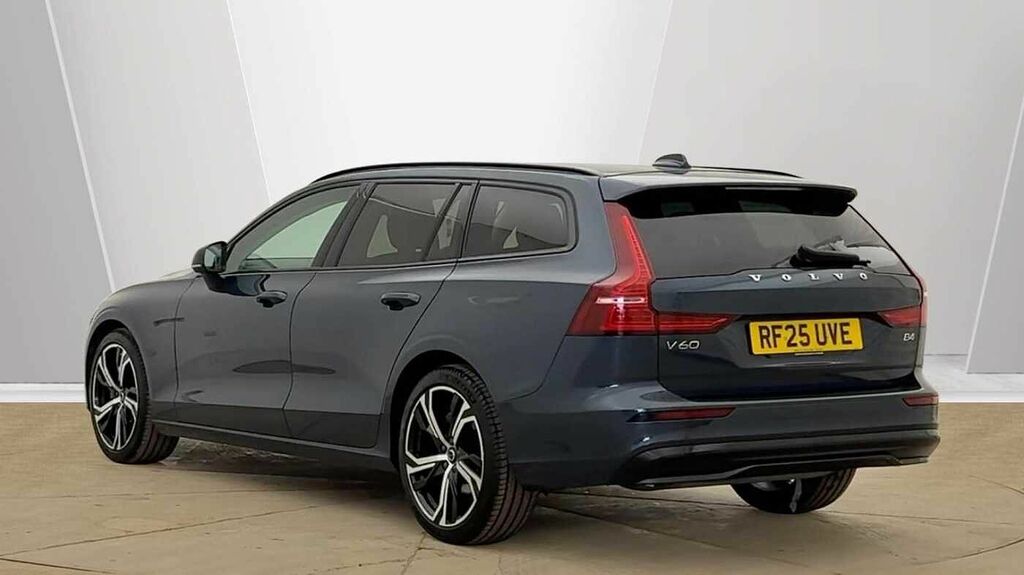 Volvo V60 2.0 Plus, B4 Mild Hybrid, Dark RF25UVE #3