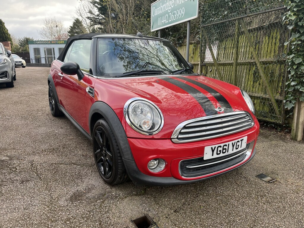 Mini Convertible 1.6 Cooper Convertible Red
