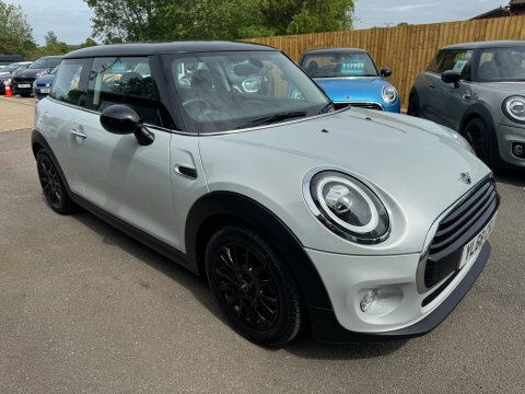 Mini Hatch Cooper Classic Silver