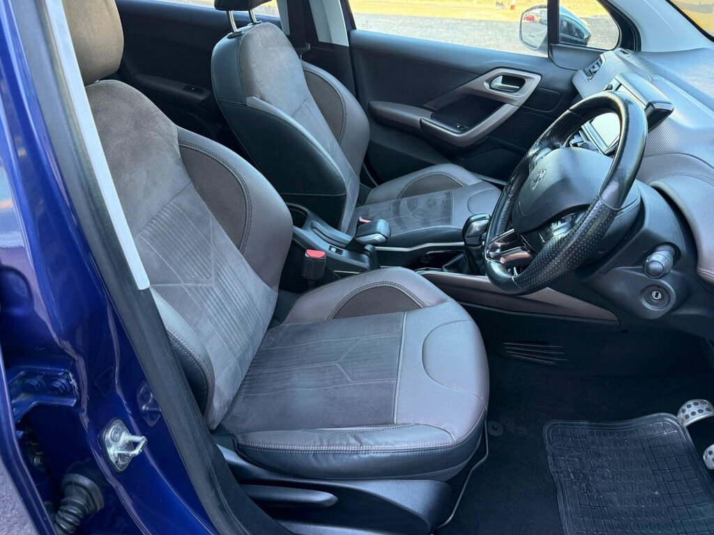 Peugeot 2008 1.6 E-hdi Feline Euro 5 Ss Calima BJ64BYH Blue #3