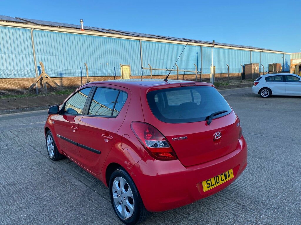 Hyundai I20 1.4 Comfort Euro 4 Red #2