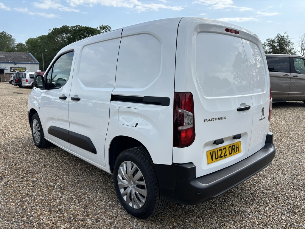 Peugeot Partner Panel Van 1.5 Bluehdi 1000 Professional Premium 2 VU22ORH White #5