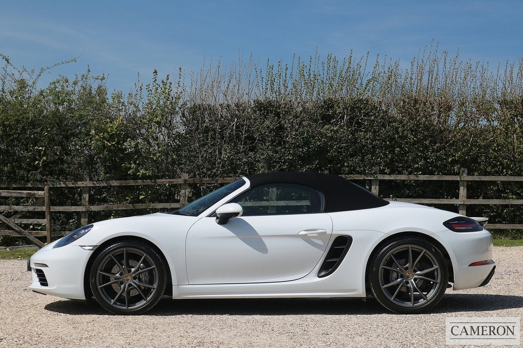 Porsche 718 Boxster 2.0T Pdk AK69XXJ White #2