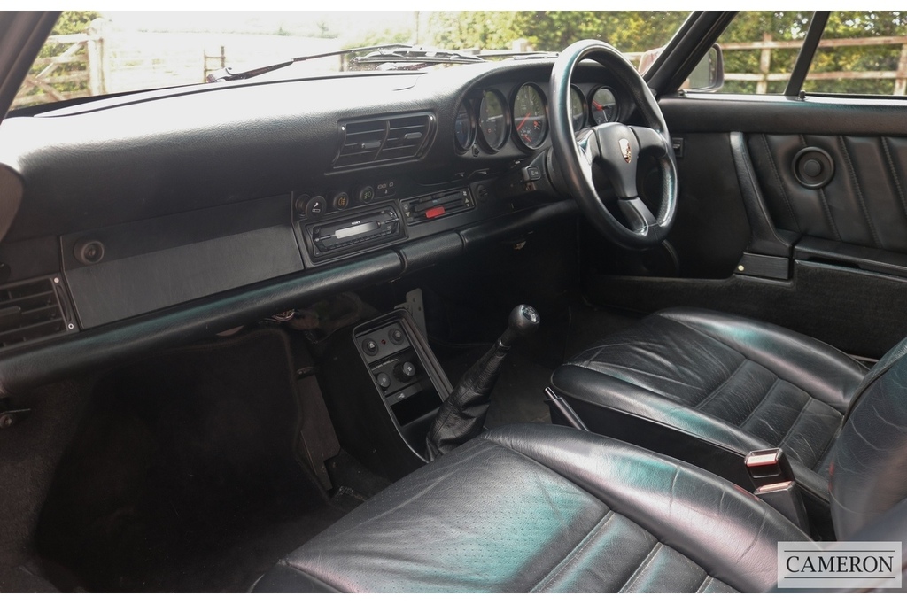 Porsche 911 Coupe #24