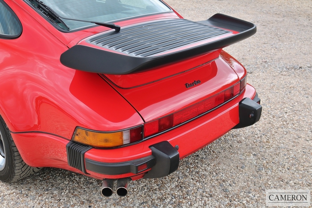 Porsche 911 Coupe #13