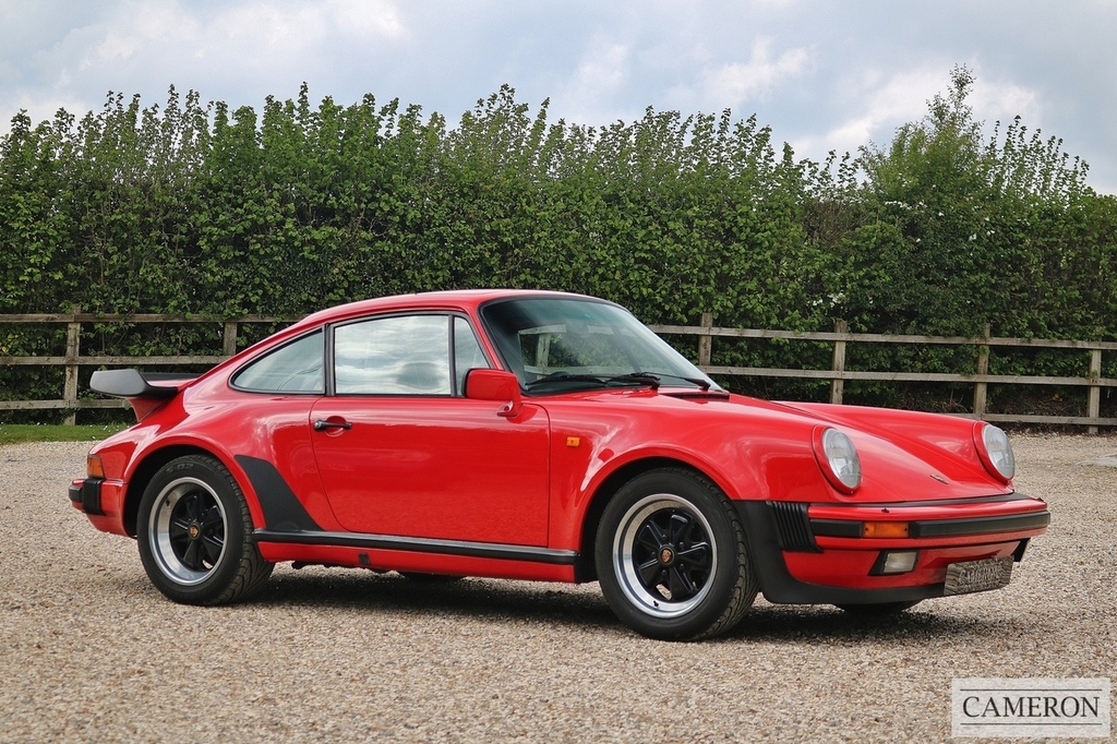 Porsche 911 Coupe #27