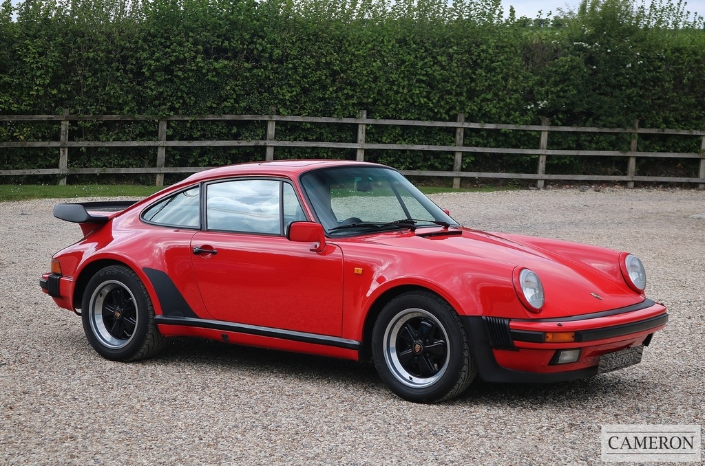 Porsche 911 Coupe #10