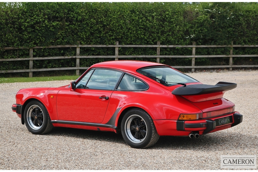 Porsche 911 Coupe #11