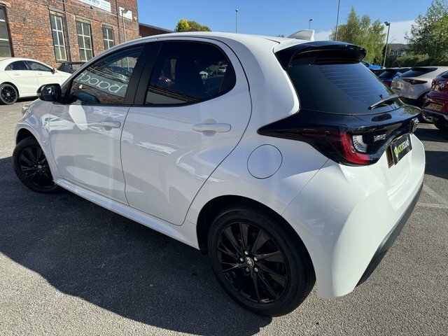 Toyota Yaris 2022 1.5 Vvt-h Icon Hatchback Hybrid E- YF72NPC White #3