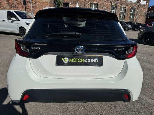 Toyota Yaris 2022 1.5 Vvt-h Icon Hatchback Hybrid E- YF72NPC White #4
