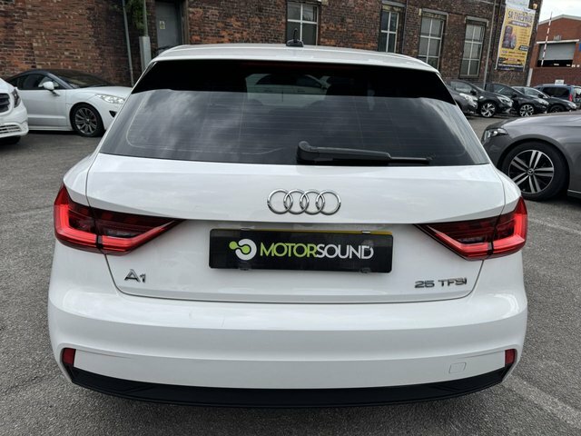 Audi A1 2022 1.0 Tfsi 25 Technik Sportback RE22KYF White #4