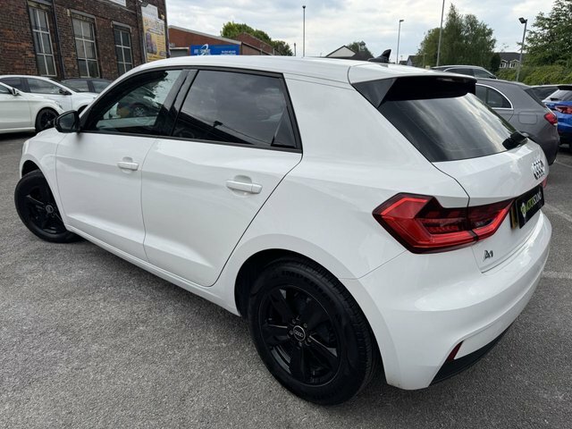 Audi A1 2022 1.0 Tfsi 25 Technik Sportback RE22KYF White #3