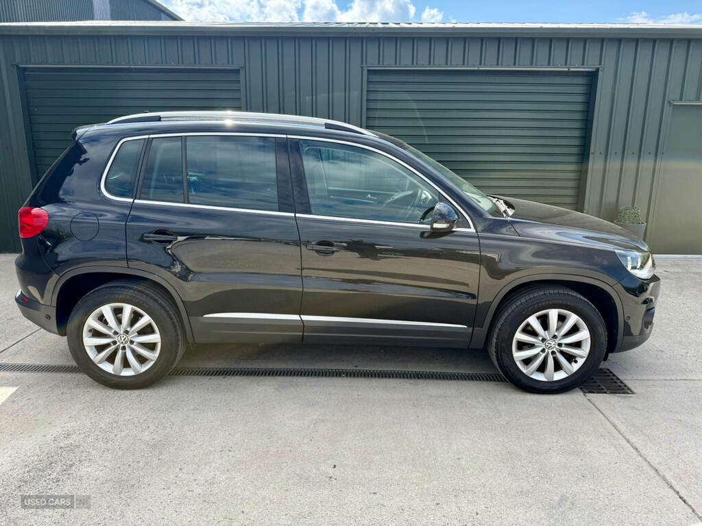 Volkswagen Tiguan 2.0 Tdi Bluemotion Tech Match YE15KKG Black #6