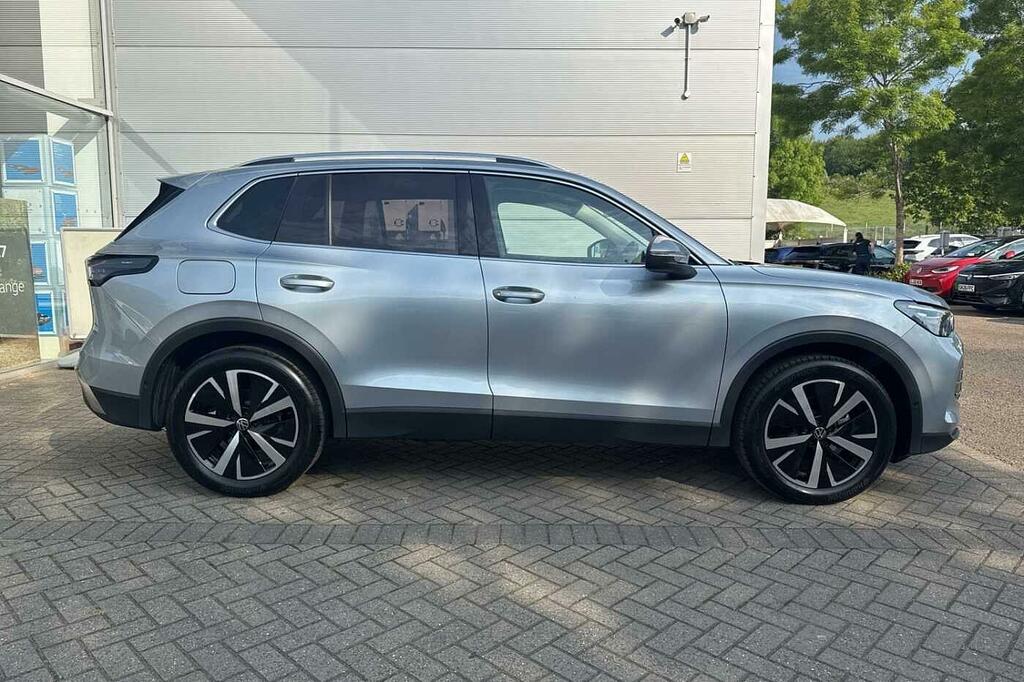 Volkswagen Tiguan 1.5 Etsi 150 Elegance Dsg 3 834 Miles GD75JFF  #4