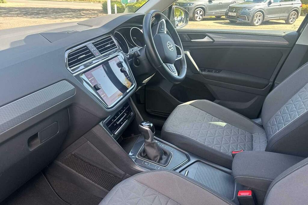 Volkswagen Tiguan 1.5 Tsi 150 Life Dsg 46 793 Miles YF22NYP  #2