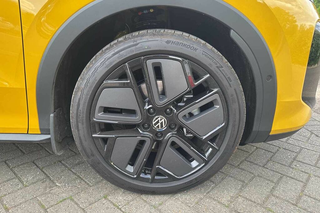 Volkswagen T-Roc 1.5 Etsi 150 R-line Dsg 5 000 Miles GJ26VCC #5