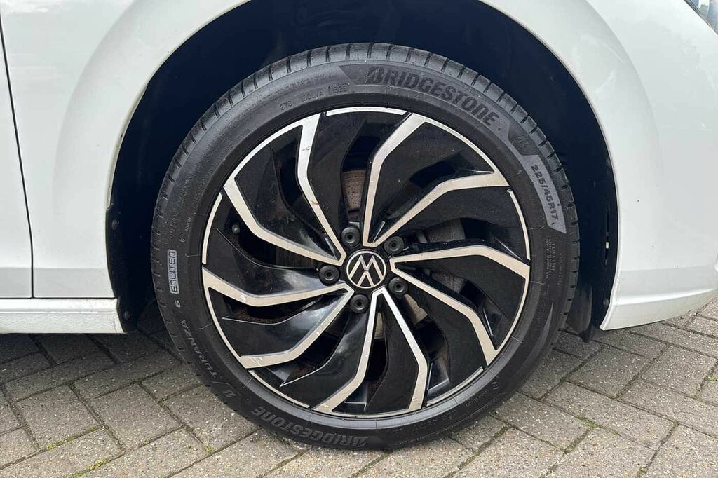 Volkswagen Golf 1.5 Tsi Style Edition 17 601 Miles GJ23XEP White #5