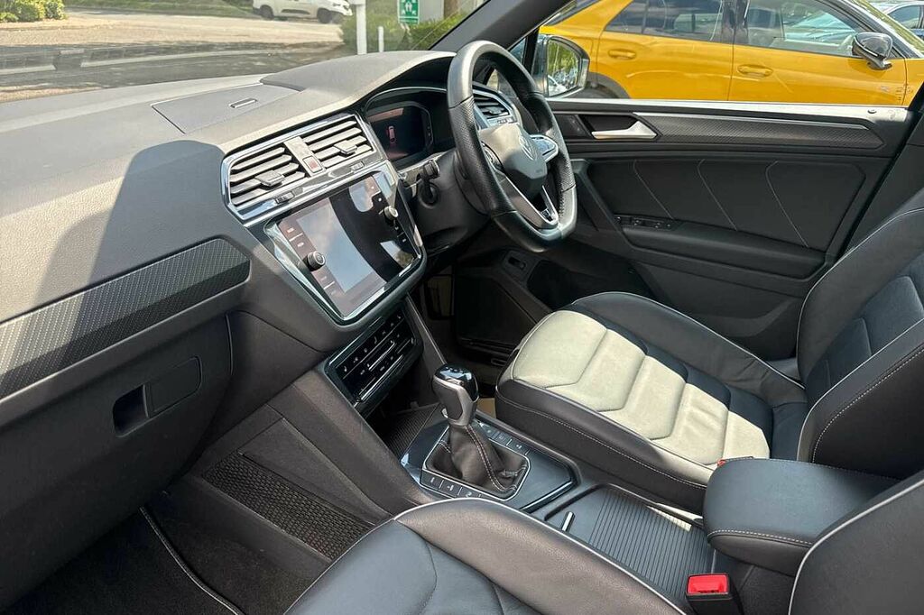 Volkswagen Tiguan 1.4 Tsi Ehybrid R-line Dsg 21 923 Miles GJ73WVS  #2