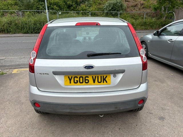 Ford Fiesta 1.25 Studio Hatchback 142 G Km Silver #5