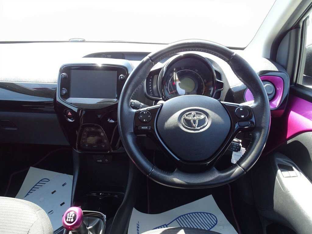 Toyota Aygo 1.0 Vvt-i X-cite Euro 6 PF19JVE Purple #3