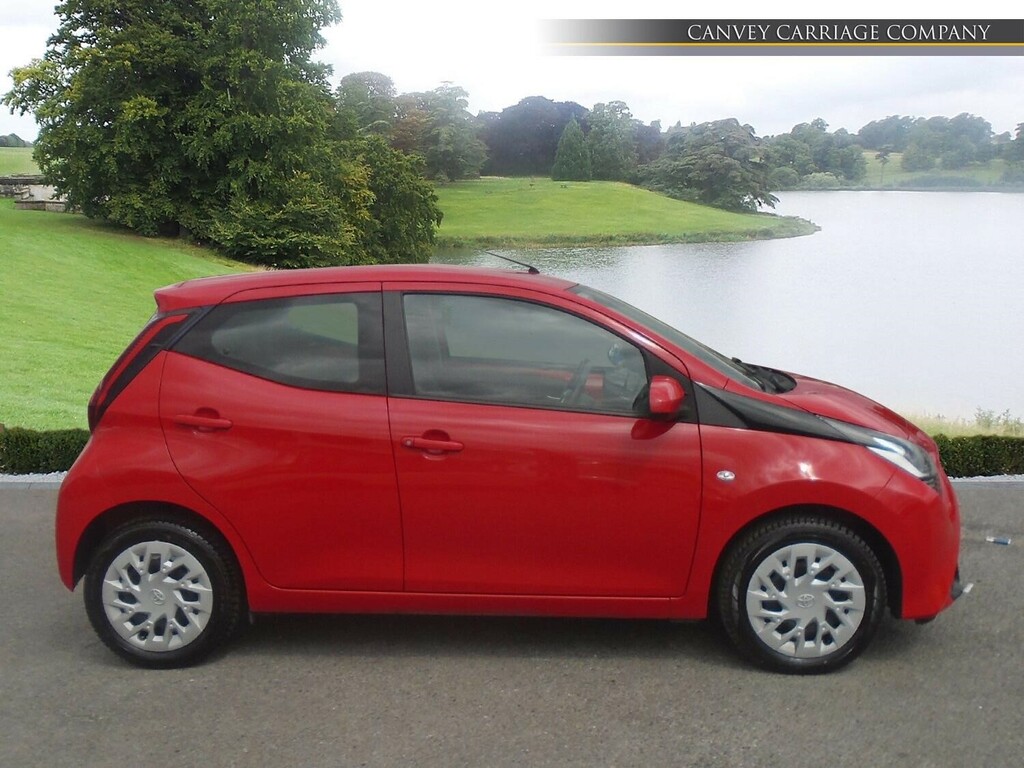 Toyota Aygo 1.0 Vvt-i X-play X-shift Euro 6 Safety Sense Red #5