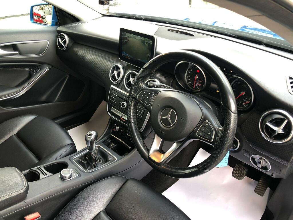 Mercedes-Benz A Class 2.1 A200d Sport Premium Euro 6 Ss FV65GVF #5