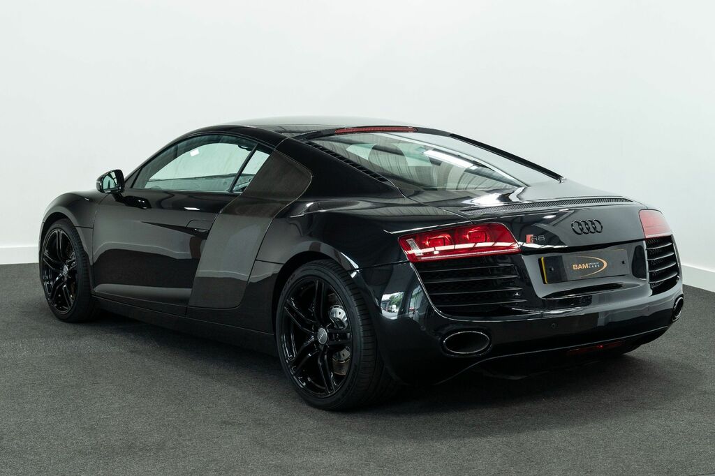 Audi R8 Coupe Black #2