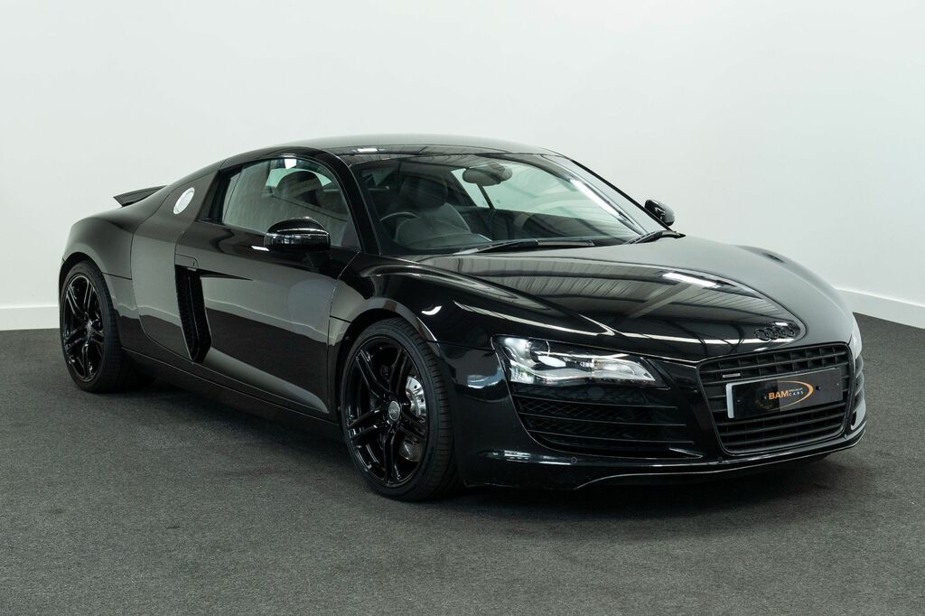 Audi R8 Coupe Black