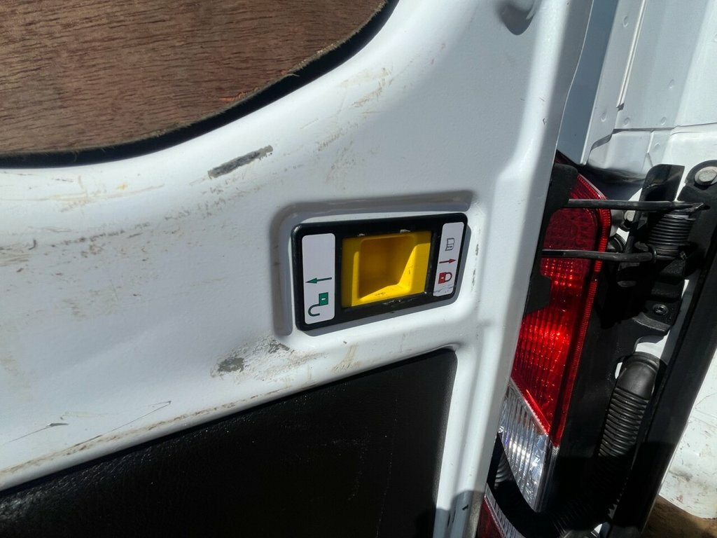 Ford Transit Custom 2L Leader HT72OFE White #6