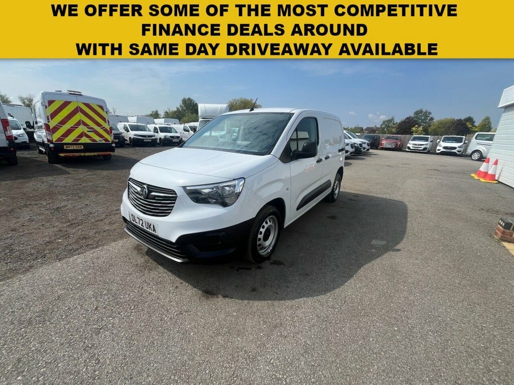 Vauxhall Combo 1.5L Prime White