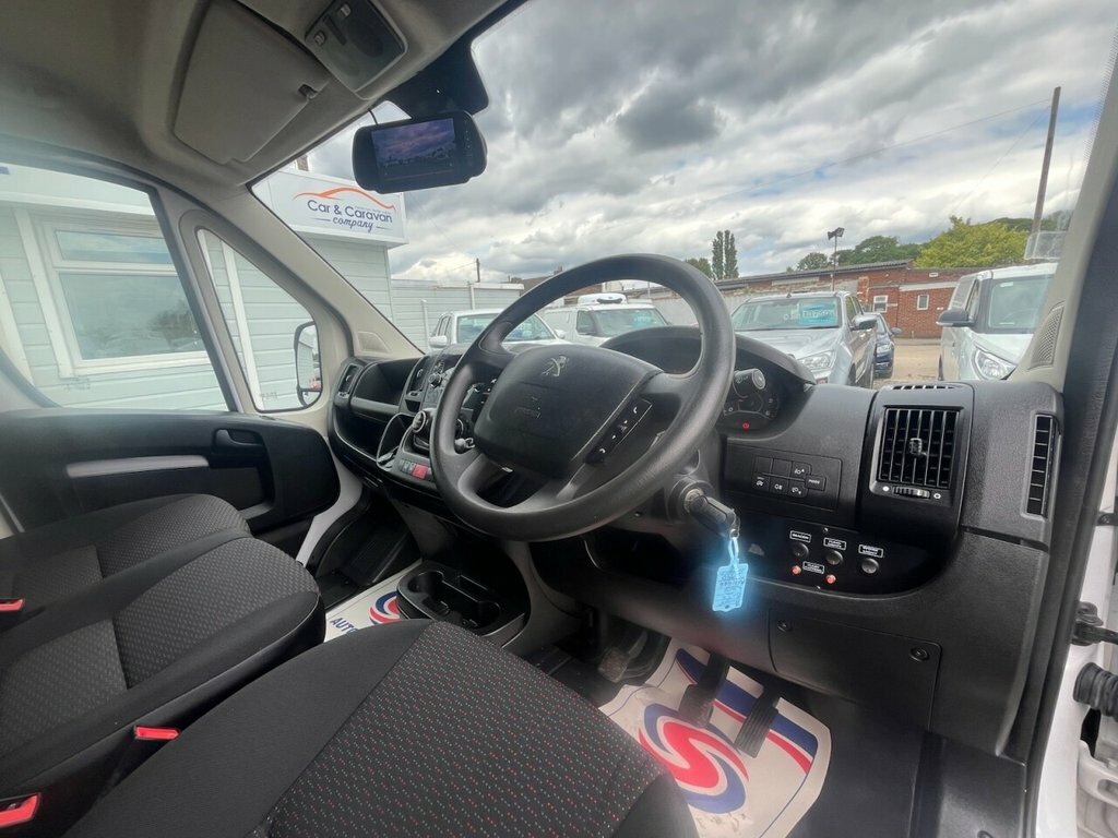 Peugeot Boxer Diesel MX71GBE White #2