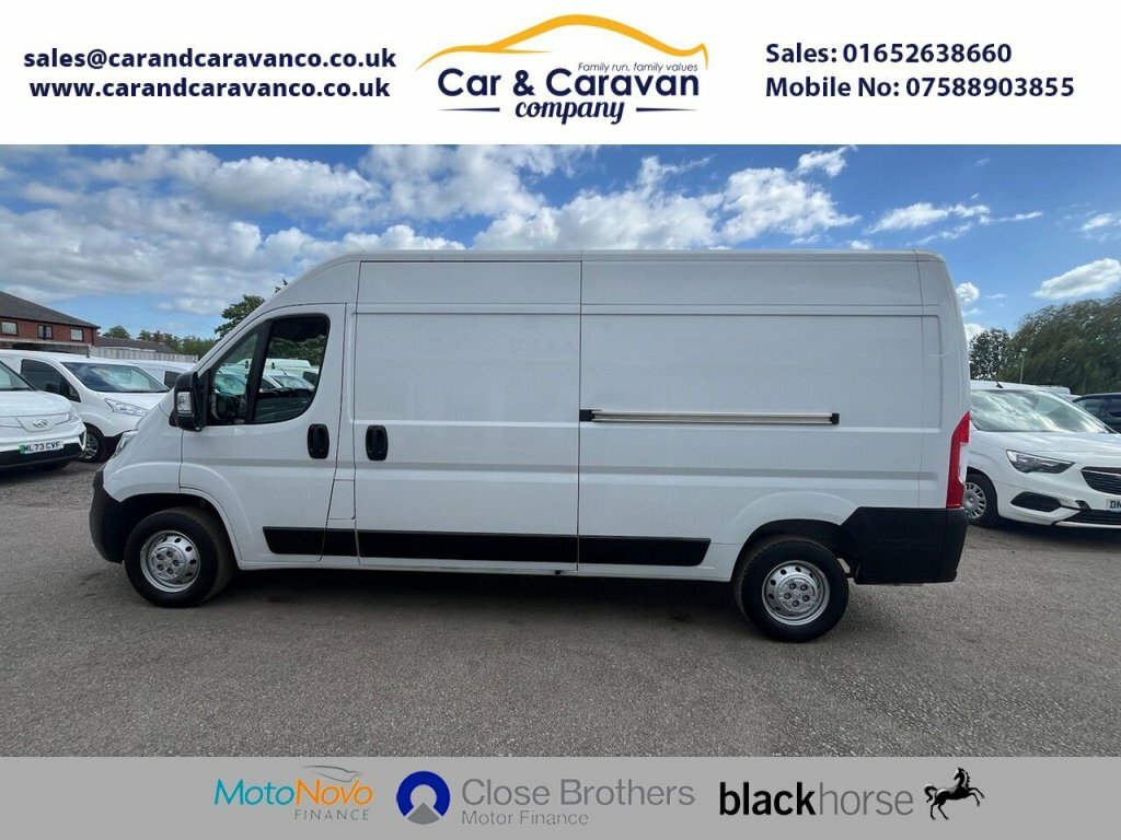 Citroen Relay 2.2L Takumi White
