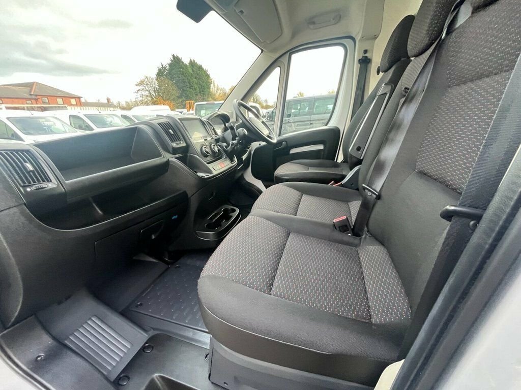 Citroen Relay 2.2L Takumi YC73NOU White #6