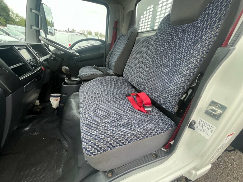 Isuzu Diesel LL73XKZ White #6