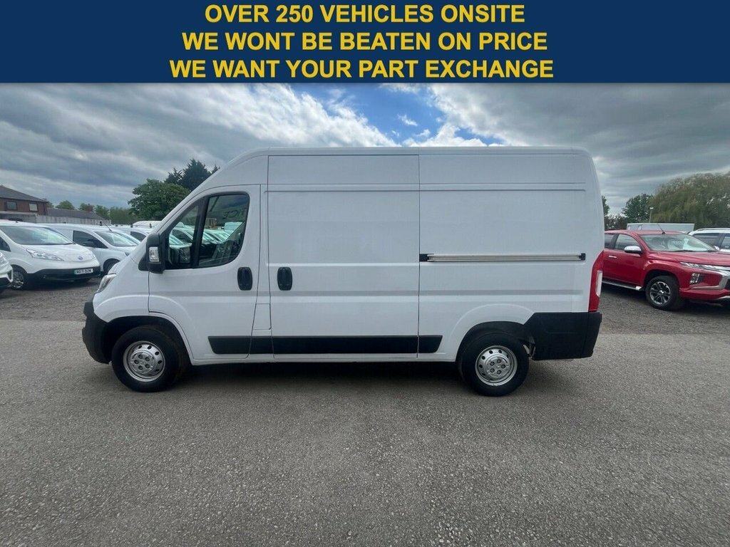 Vauxhall Movano 2.2L Dynamic SL72PJO White #2